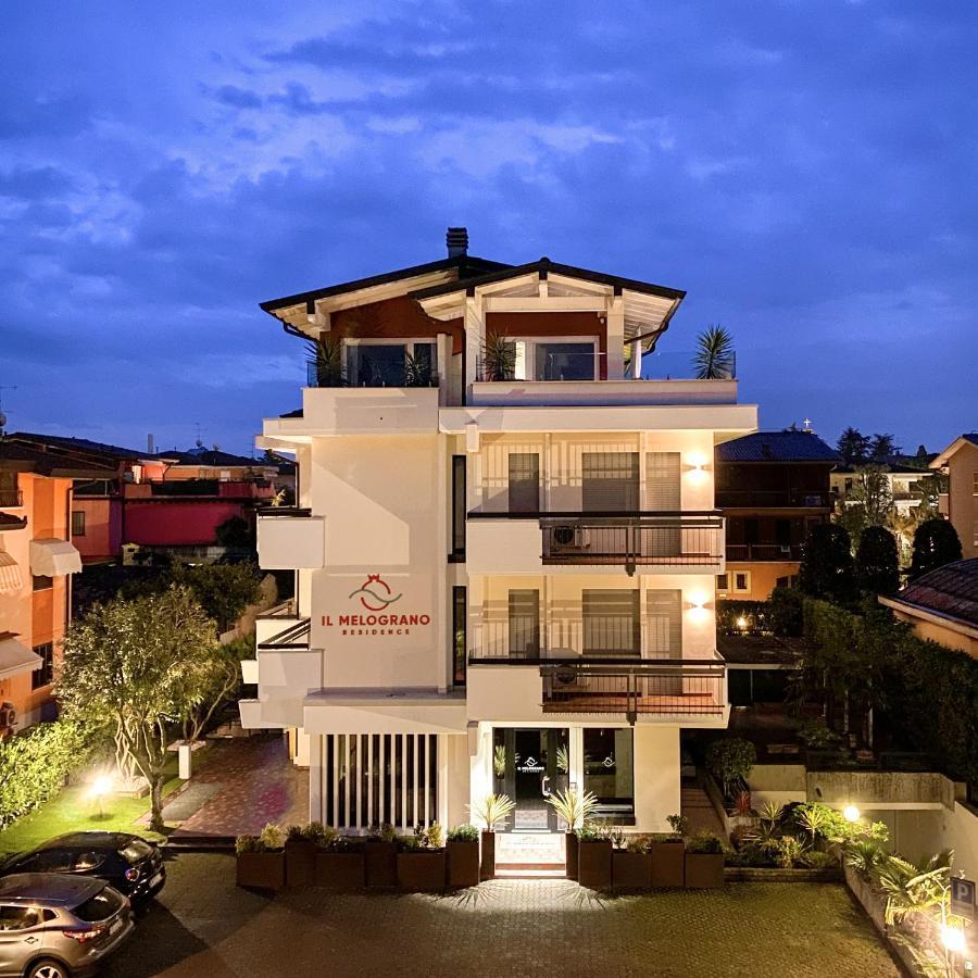 Residence Il Melograno Сирмионе Экстерьер фото